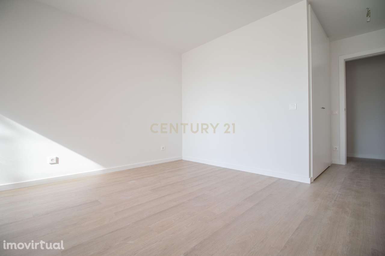 Apartamento T3 R/C com terraço e Churrasqueira - Grande imagem: 4/33