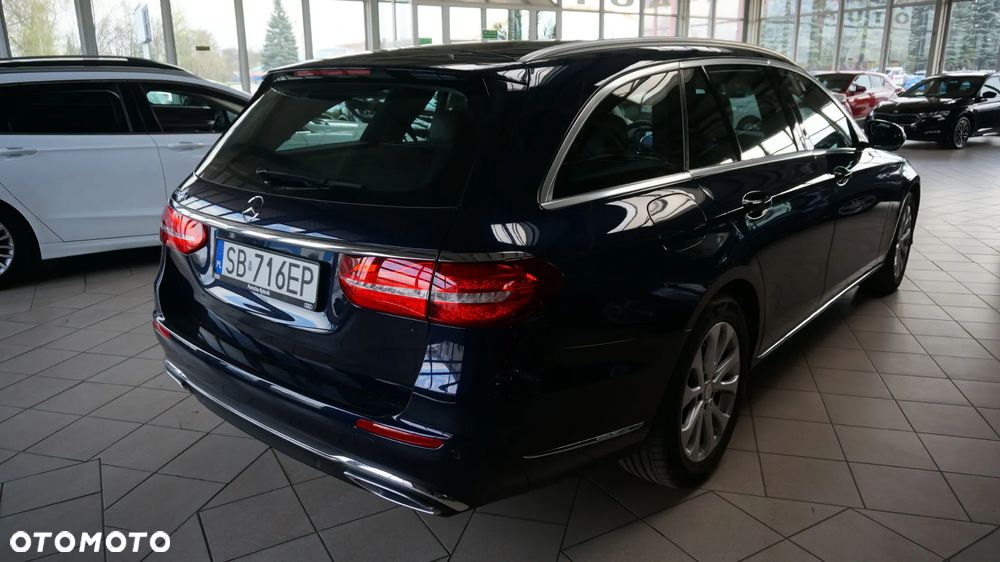 Mercedes-Benz Klasa E 220 d 9G-TRONIC - 11