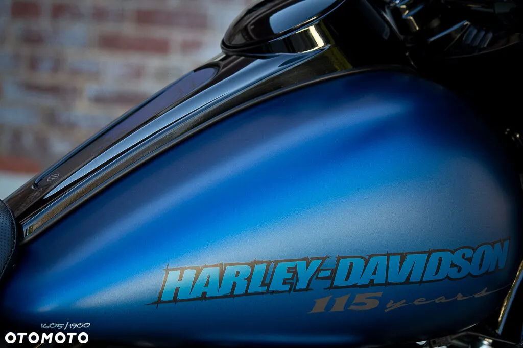 Harley-Davidson Touring Street Glide - 13