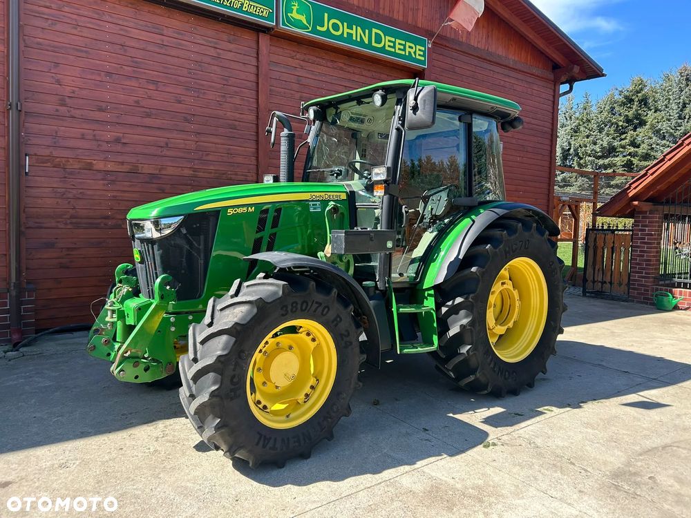 John Deere 5085M - 3