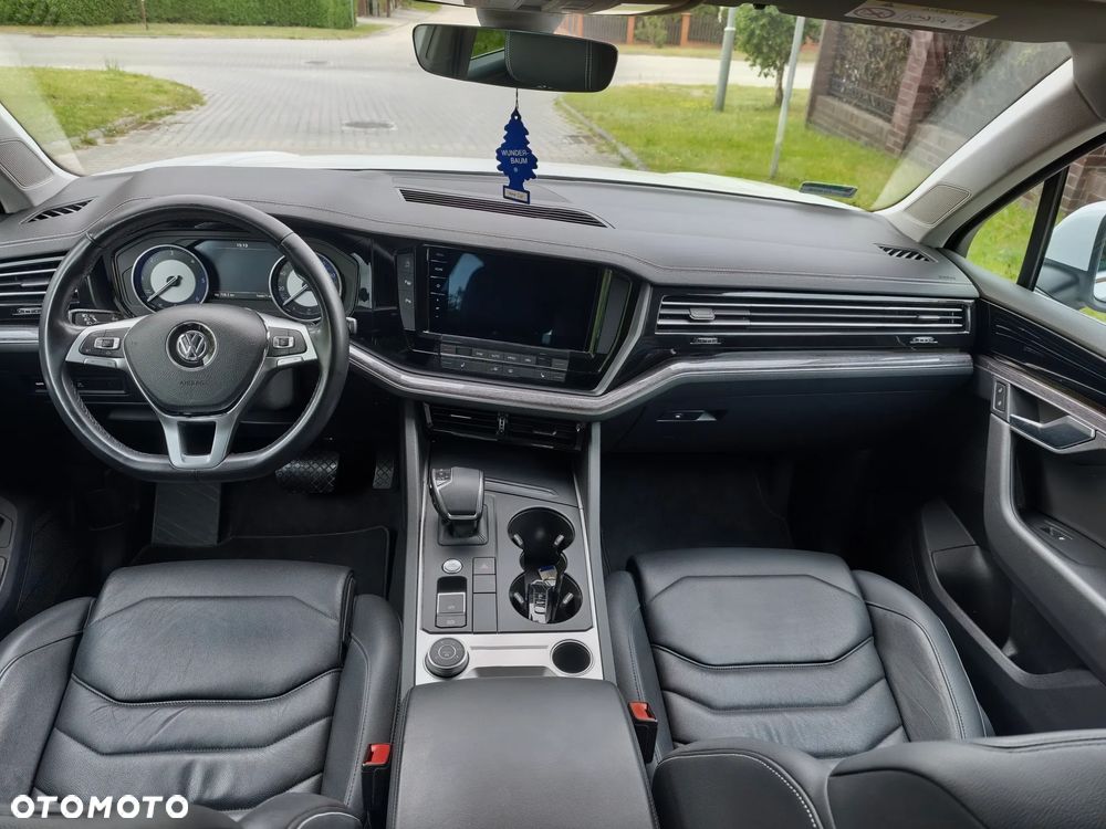 Volkswagen Touareg 3.0 V6 TDI SCR 4Mot R-Line - 13