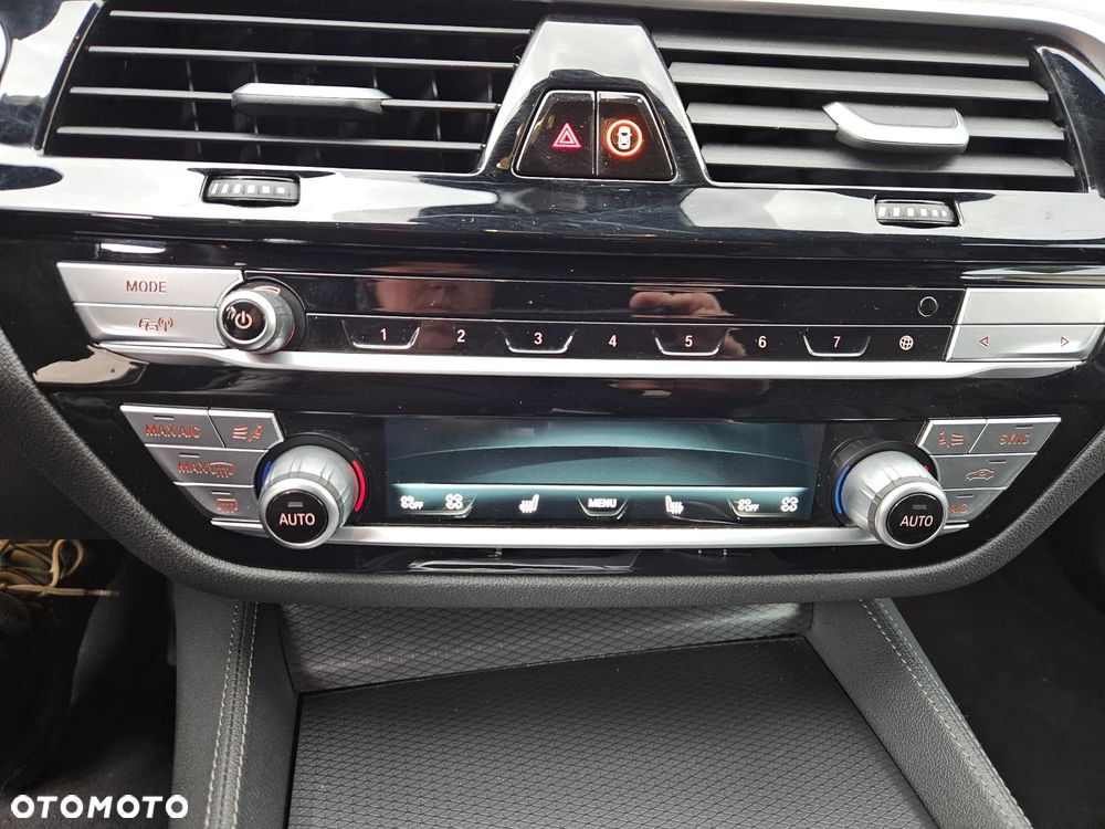 BMW Seria 5 545e xDrive M Sport sport - 26