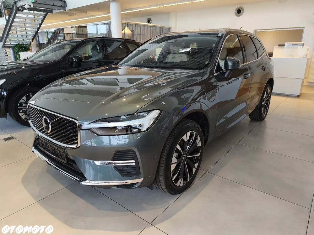 Volvo XC 60 B5 B AWD Plus Dark - 2