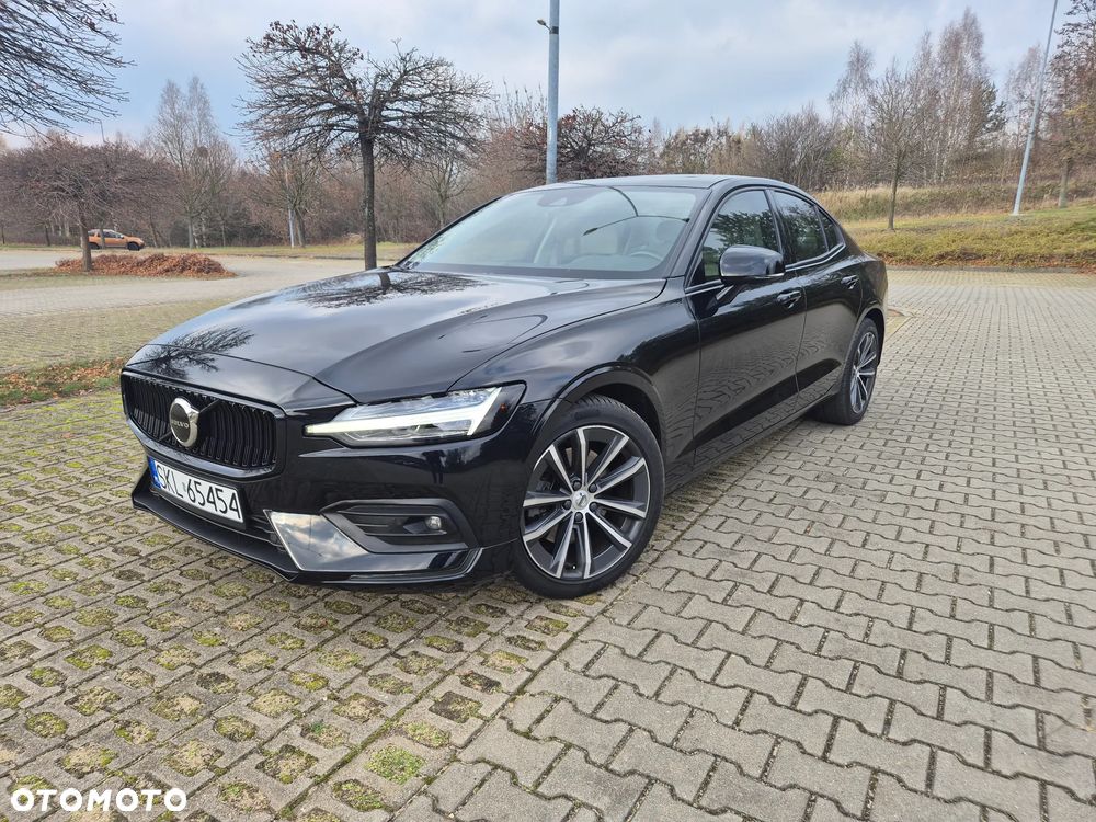 Volvo S60 T5 Momentum Pro - 1