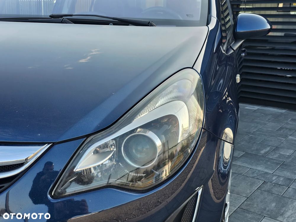 Opel Corsa 1.4 16V Cosmo - 24