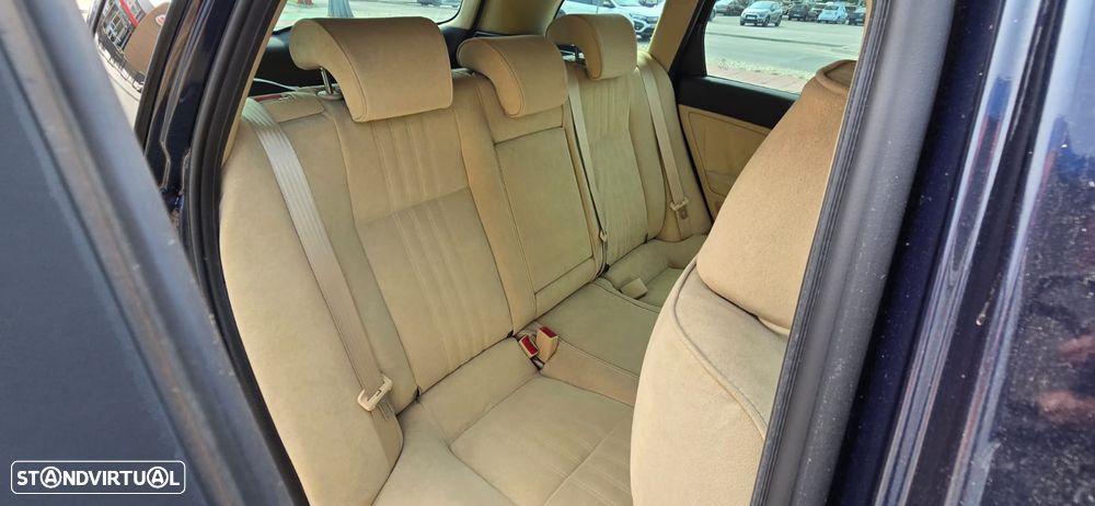 Alfa Romeo 159 Sportwagon 1.9 JTDm 16V Sportiva - 10