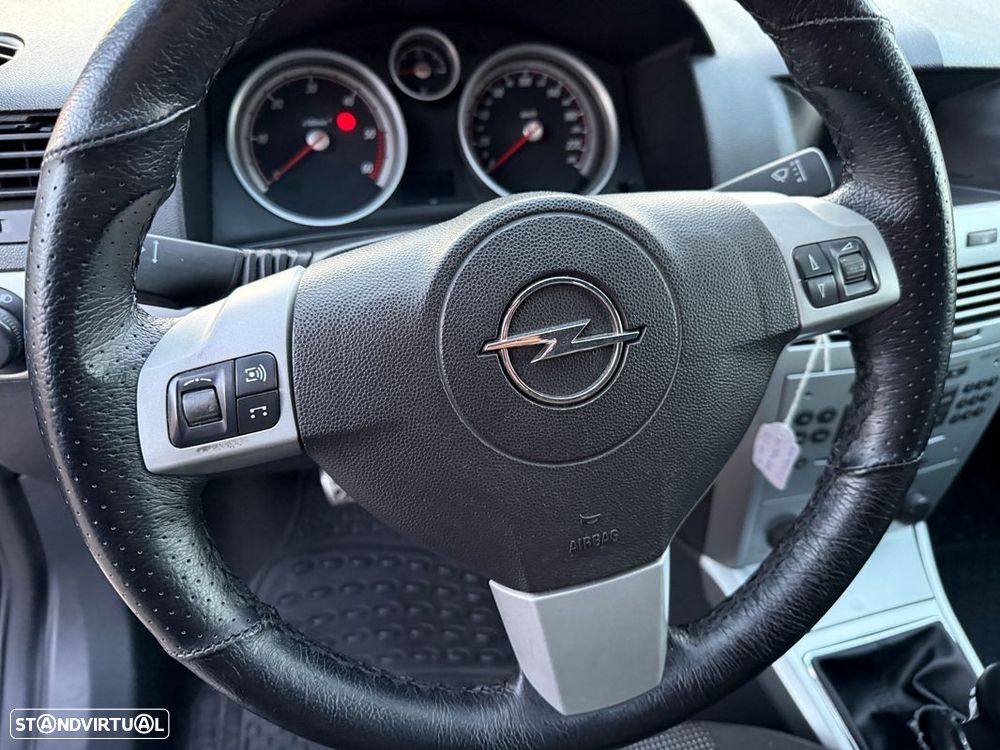 Opel Astra GTC - 13