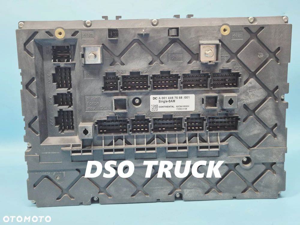 Skrzynka Tablica Modul Plyta bezpiecznikow A0014467558 MERCEDES MP4 - 2