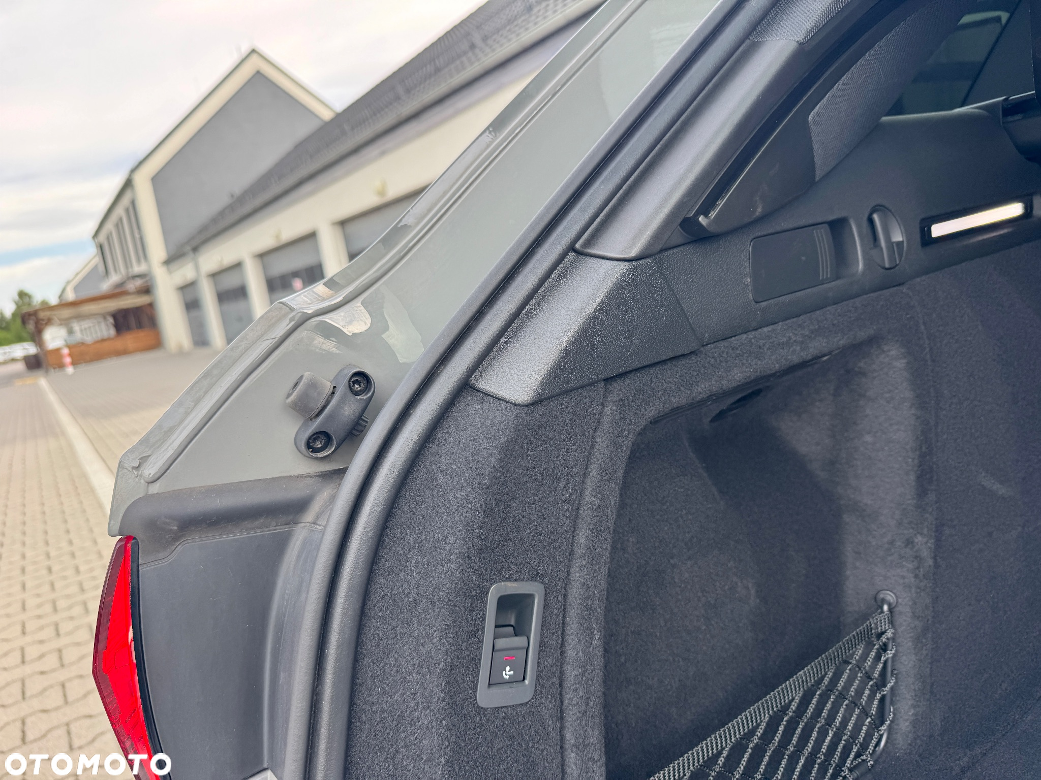 Audi A4 Avant 40 TDI quattro S tronic S line - 37