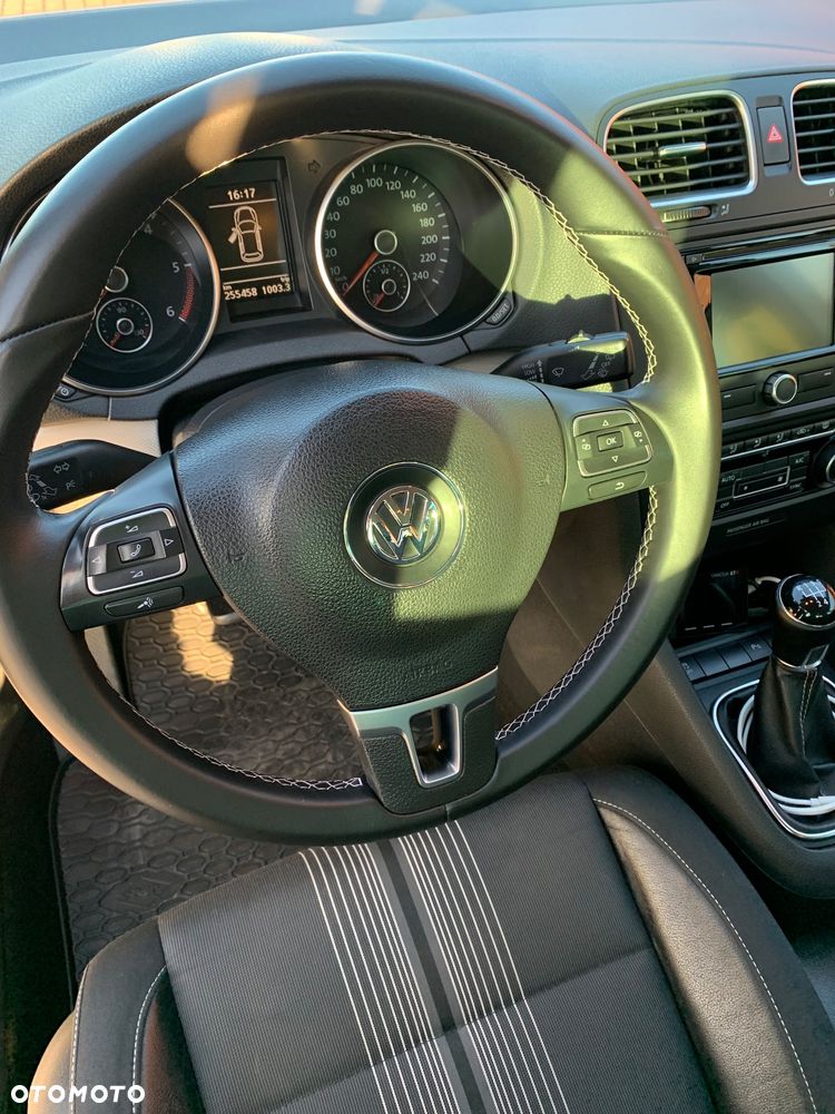 Volkswagen Golf 1.6 TDI DPF BlueMotion Technology MATCH - 16