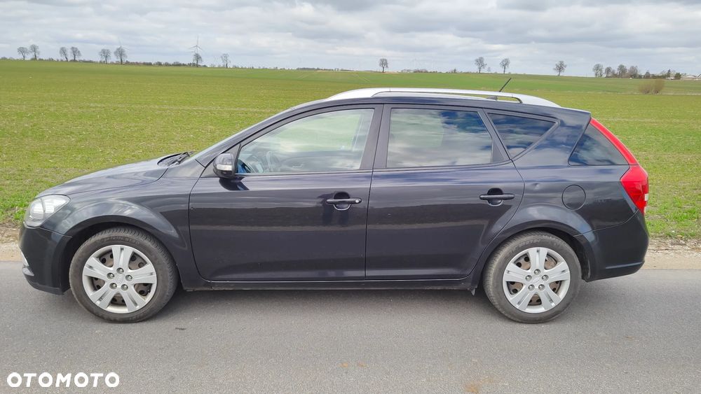 Kia Ceed - 1