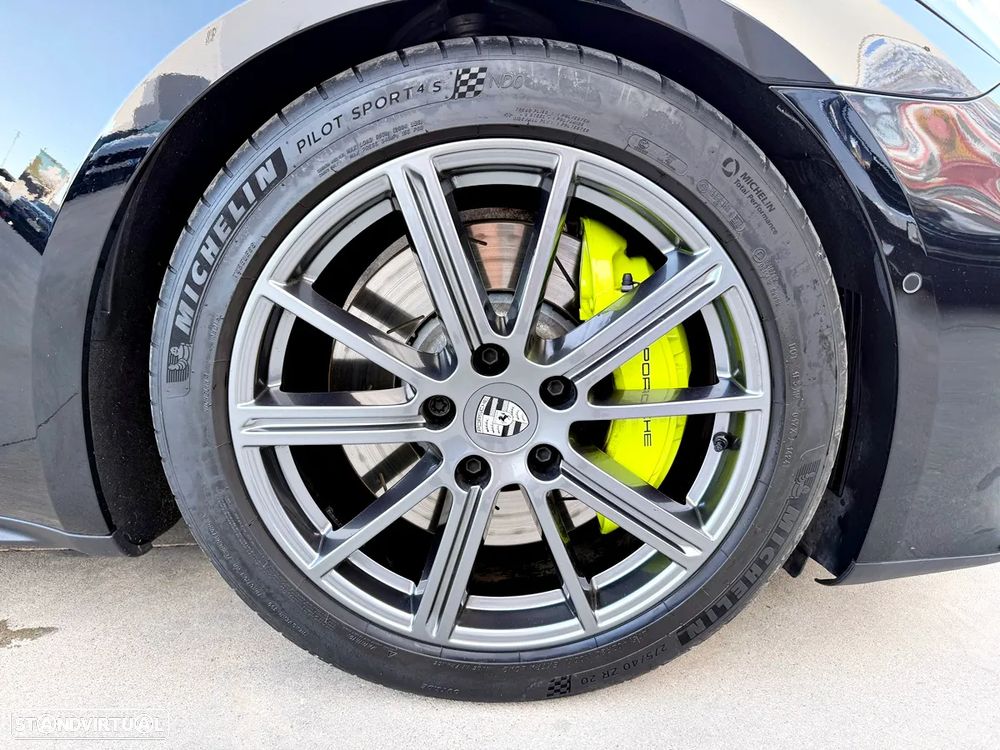 Porsche Panamera 4 E-Hybrid - 46