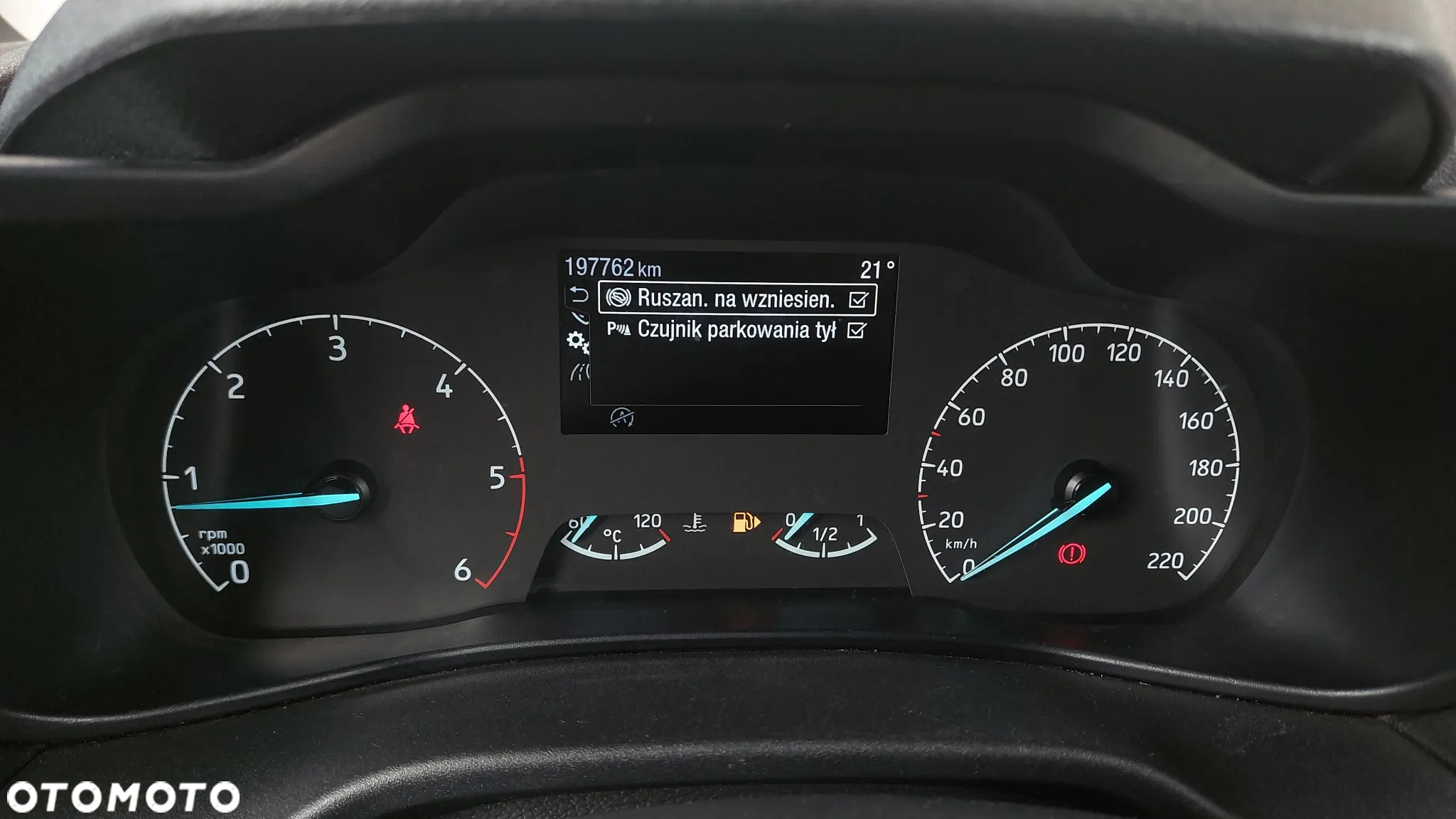 Ford CONNECT - 22