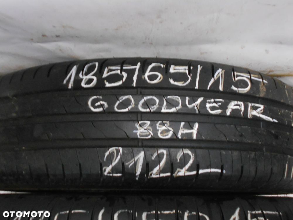 OPONY 185/65R15 GOODYEAR EFFICIENT GRIP PERFORMANCE 2  DOT 1423 / 2122 8MM - 2
