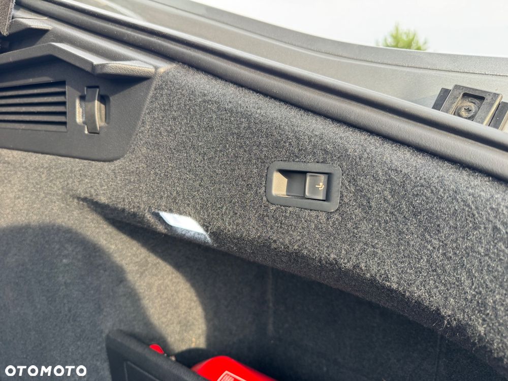 Volkswagen Arteon 2.0 TDI R-Line DSG - 28