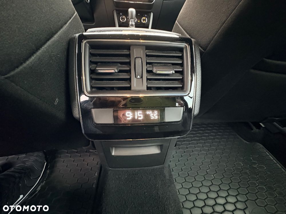 Skoda Superb 2.0 TDI Style DSG - 7