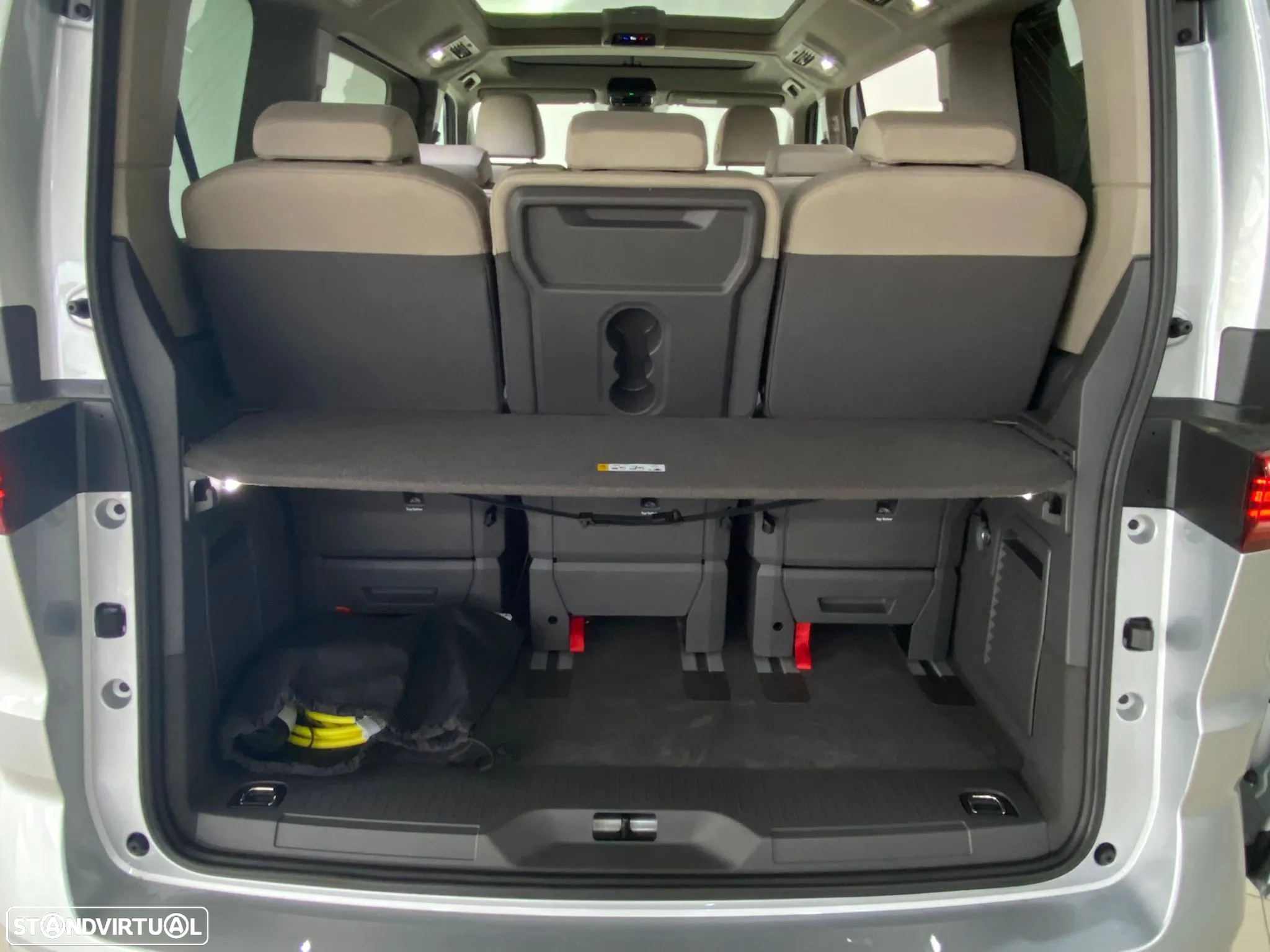 VW Multivan 1.5 TSI e-Hybrid Life DSG - 32