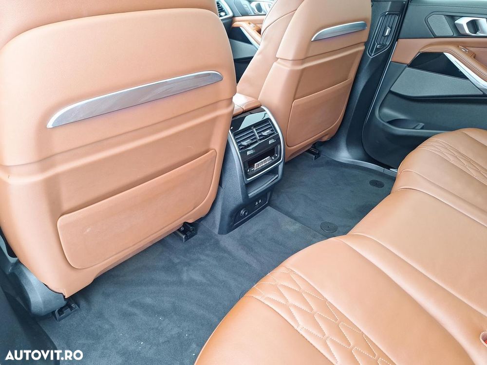 BMW X7 xDrive40i AT MHEV - 16