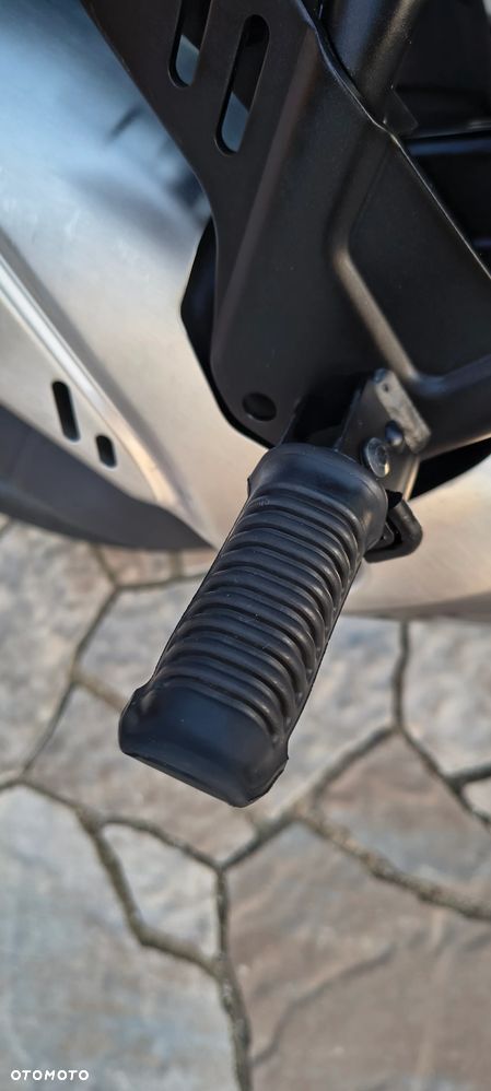 Suzuki V-STROM - 25