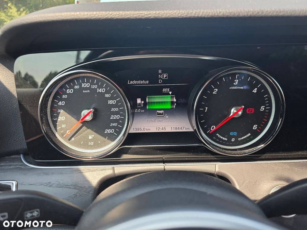 Mercedes-Benz Klasa E 300 de 9G-TRONIC Exclusive - 9