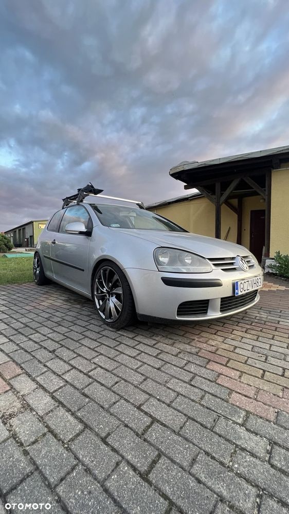 Volkswagen Golf 1.9 TDI 4Motion DPF Tour - 2