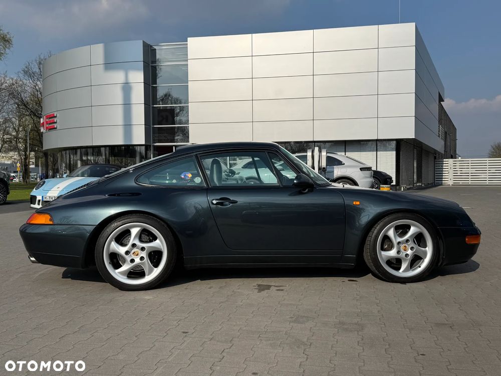 Porsche 911 Carrera - 3