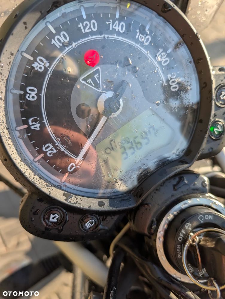 Triumph Street Scrambler - 3