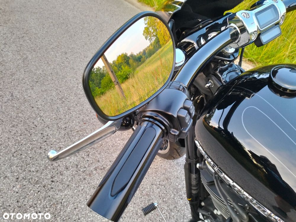 Harley-Davidson Softail Breakout - 17