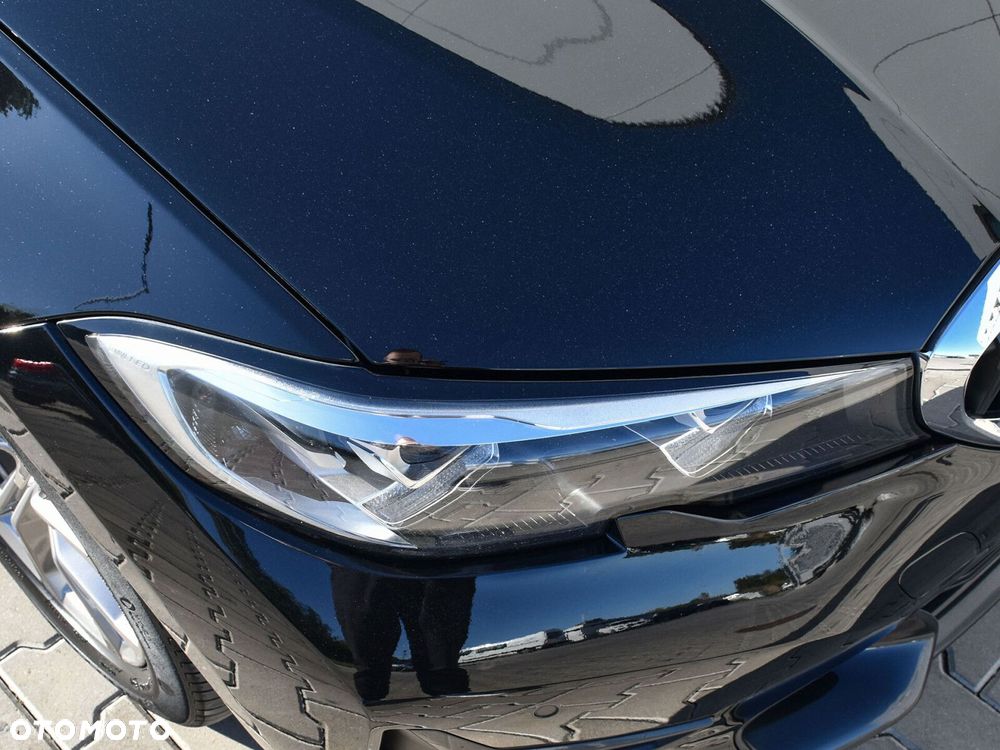 BMW Seria 3 318d Sport Line - 13