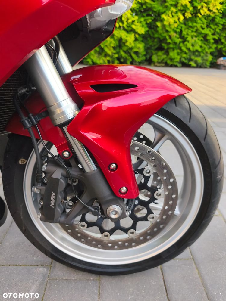 Honda VFR - 10