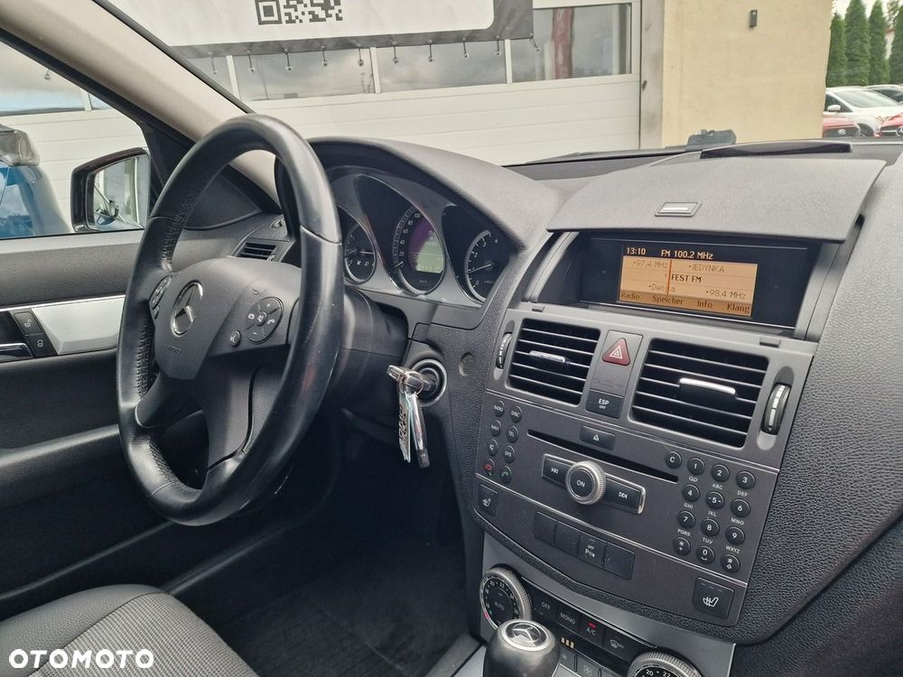 Mercedes-Benz Klasa C 180 BlueEFFICIENCY 7G-TRONIC Avantgarde - 27