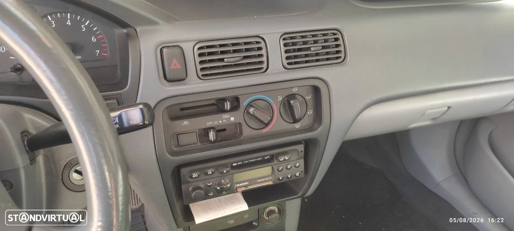 Toyota Starlet 1.3 - 5
