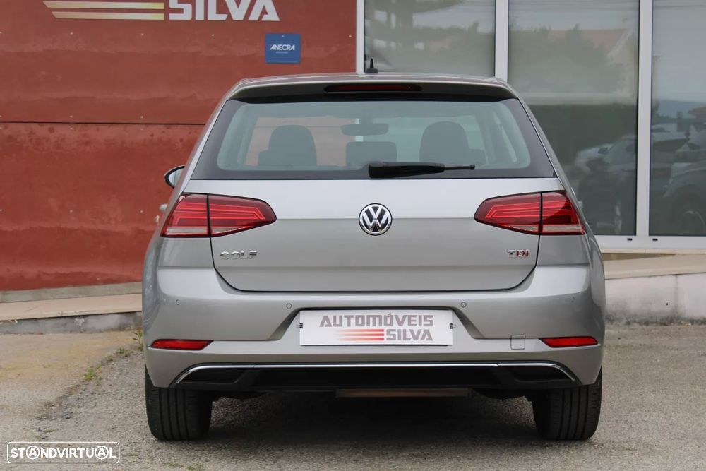 VW Golf 1.6 TDI Confortline - 11