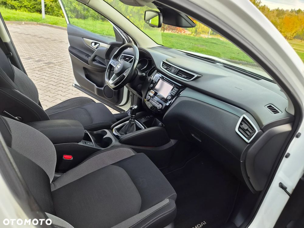 Nissan Qashqai 1.6 DIG-T N-Connecta - 12