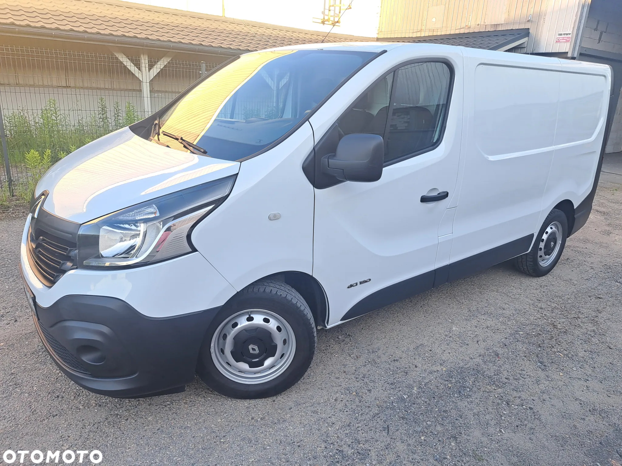 Renault Trafic - 12