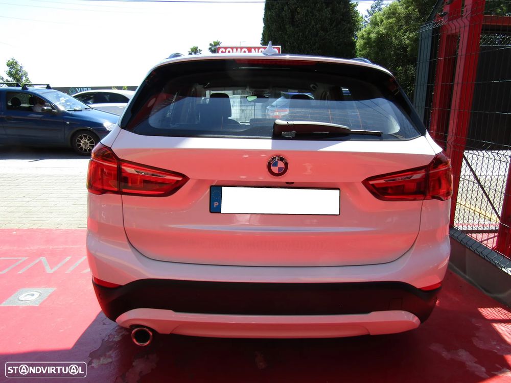 BMW X1 16 d sDrive Auto Line Sport - 3