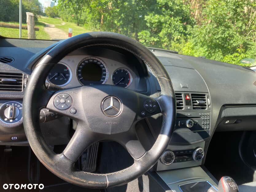 Mercedes-Benz Klasa C 200 CDI Classic - 12