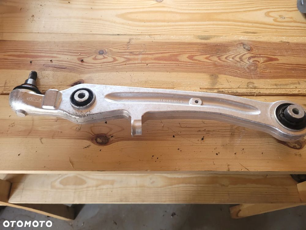AUDI VW PRAWA LEWA DOLNY PROSTY TRW 4E0407155C