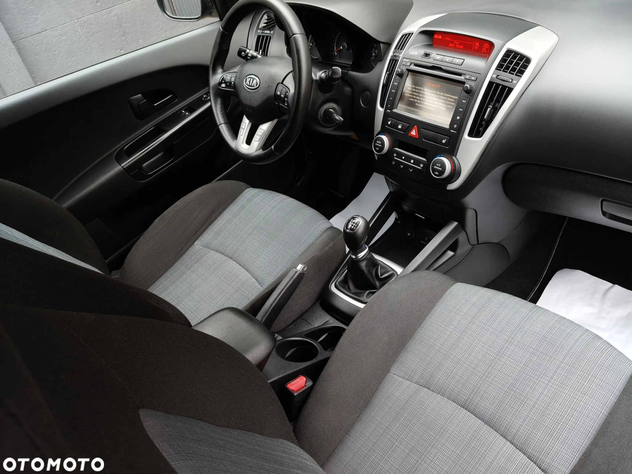 Kia Ceed 1.6 CVVT SW Spirit - 6