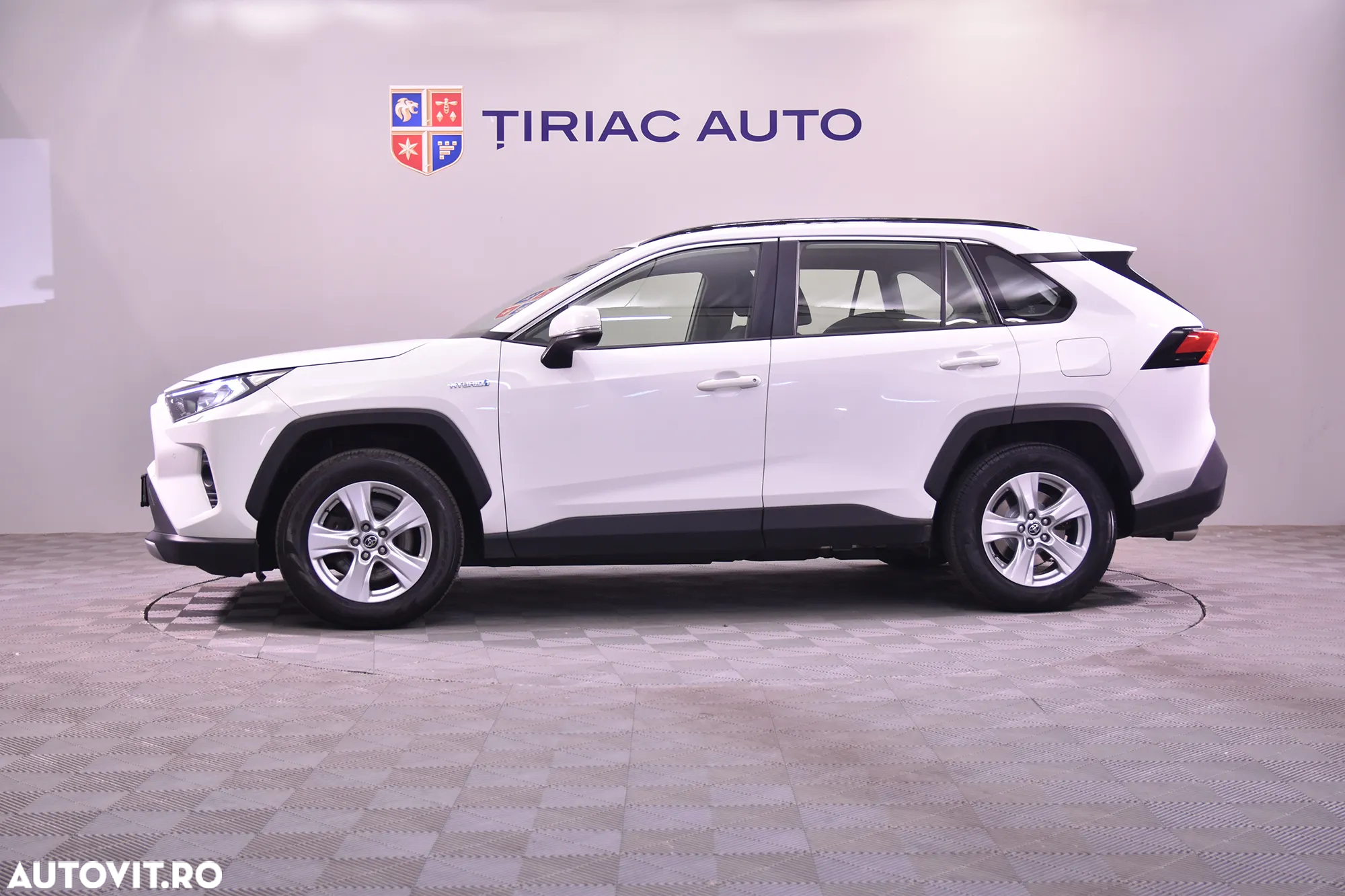 Toyota RAV4 - 2