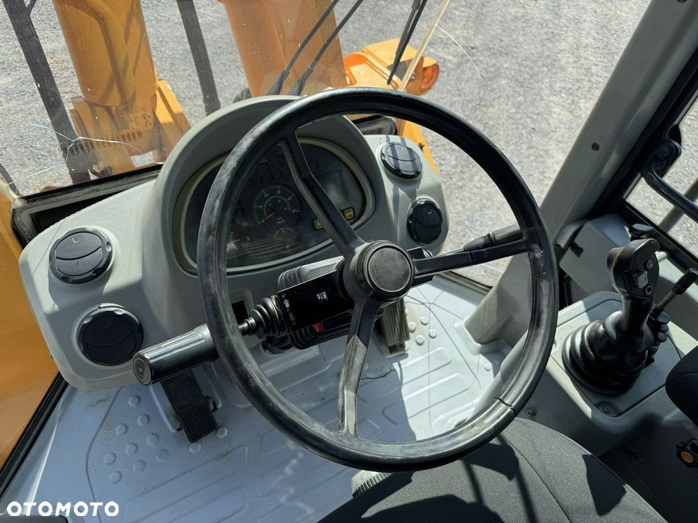 Hyundai HL770-7A - 25