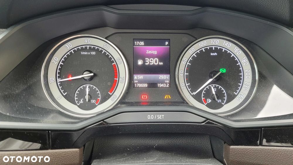 Skoda Superb 2.0 TSI L&K DSG - 17