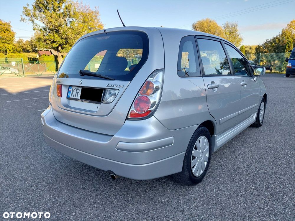 Suzuki Liana 2004 photo 4