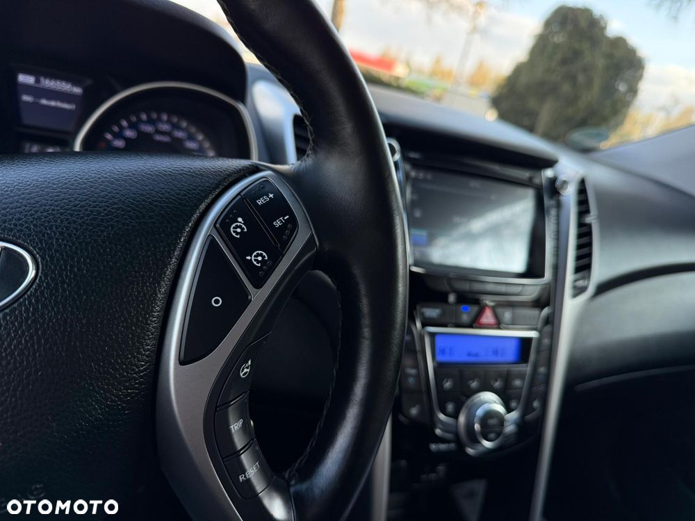 Hyundai i30 1.4 Passion - 12
