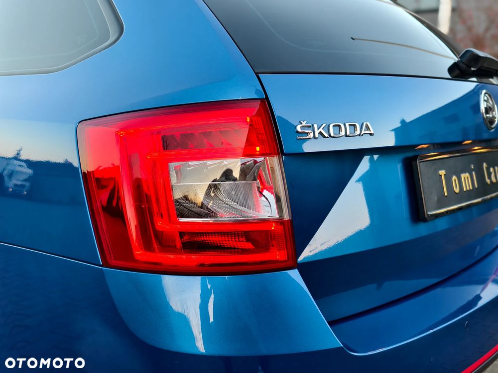 Skoda Octavia 2.0 TDI DSG RS - 36