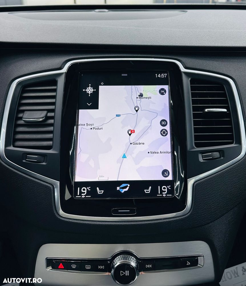 Volvo XC 90 D5 AWD Geartronic Momentum - 30