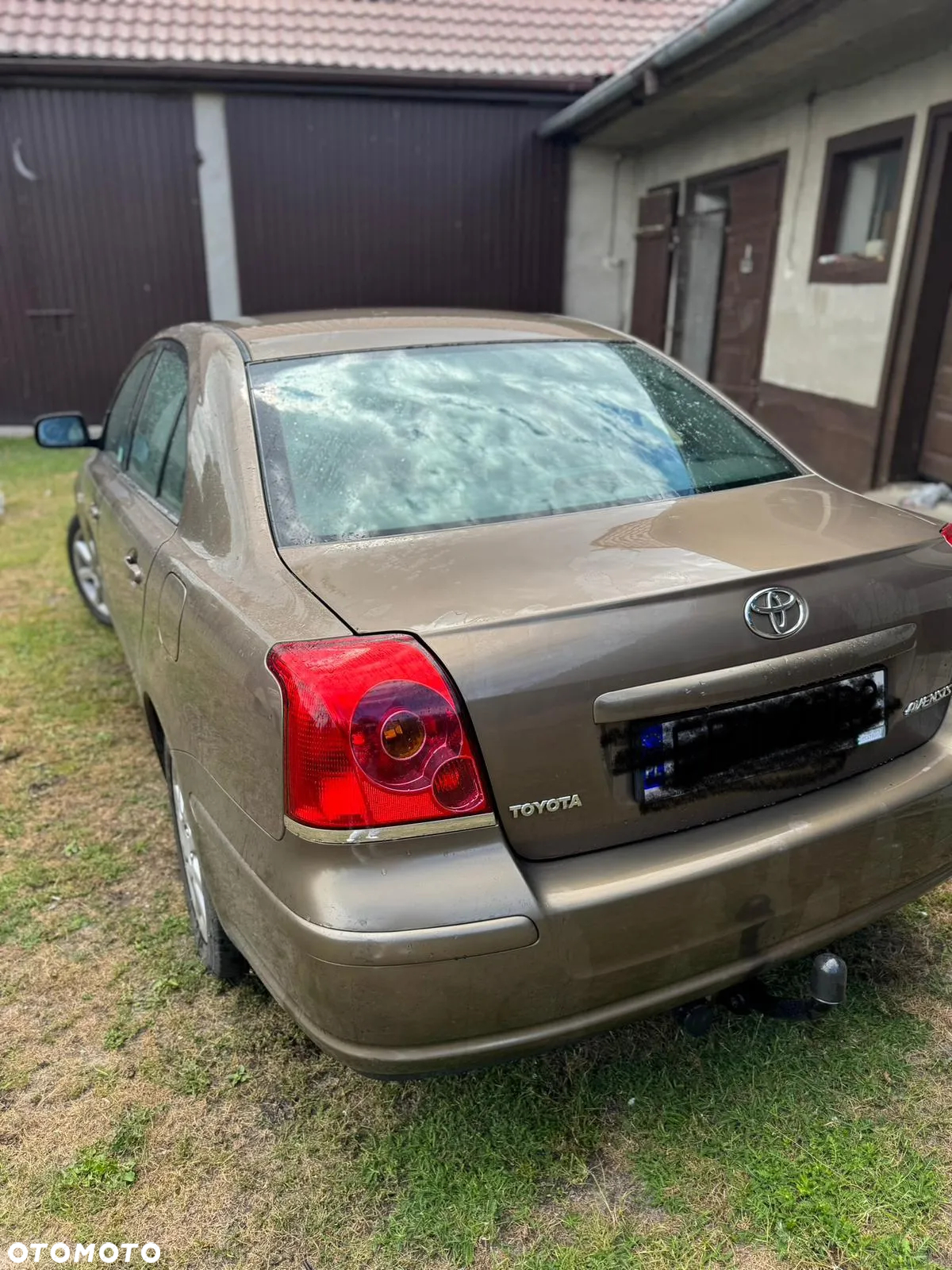 Toyota Avensis - 11
