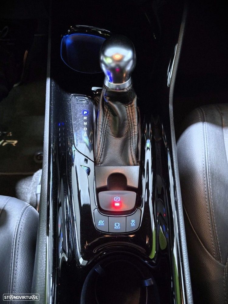 Toyota C-HR 1.8 HSD Lounge - 30