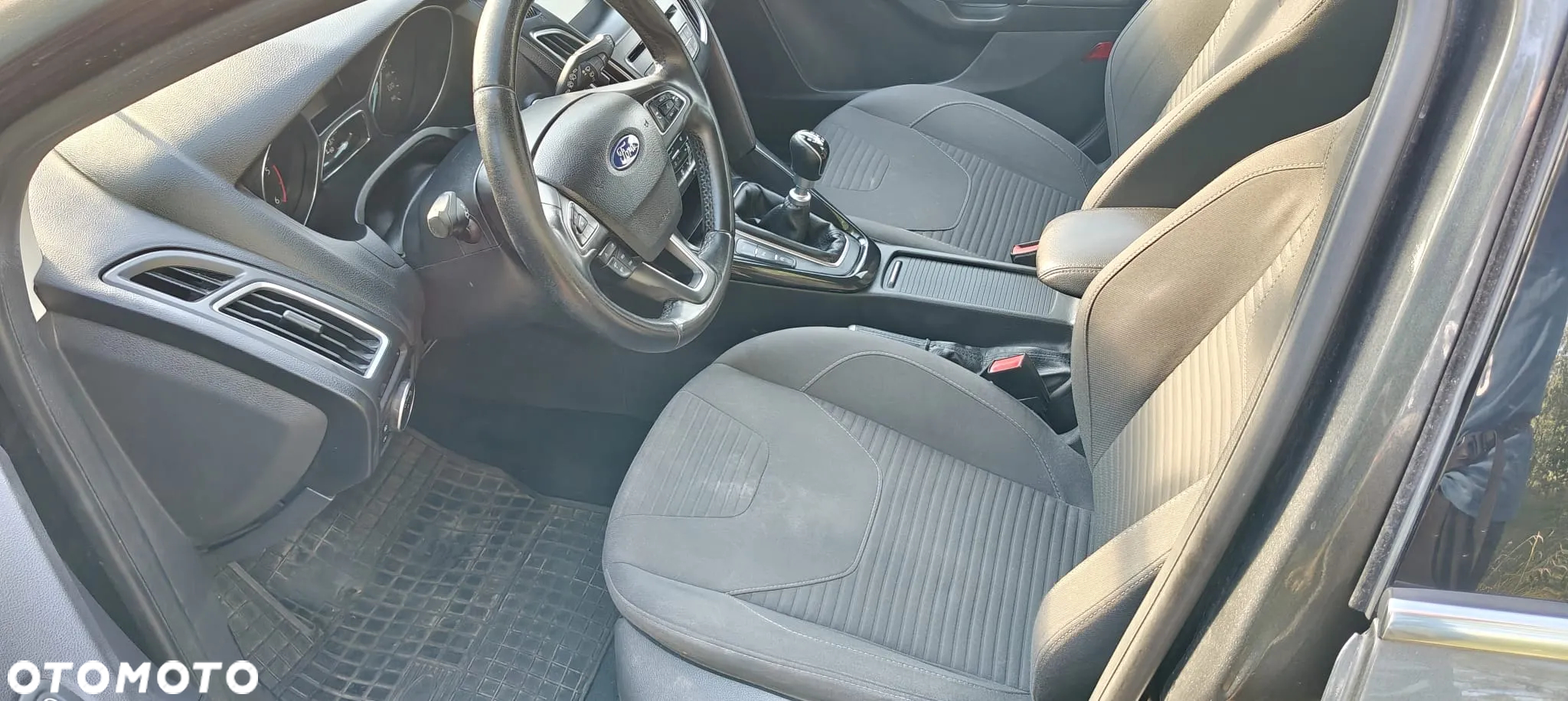 Ford Focus 2.0 TDCi Titanium ASS - 8