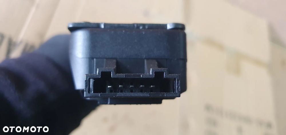 Zamek klapy bagażnika dociąg Audi A4 B8 Lift Kombi 4F9827383E - 5